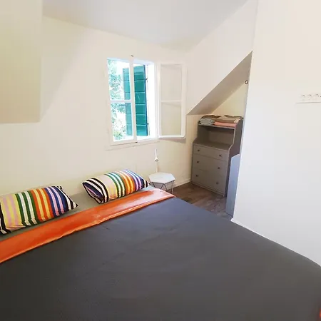 Center, Old Town, Apartment Split